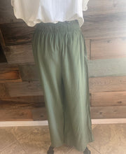 Load image into Gallery viewer, Olive Wide Leg Pants
