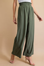 Load image into Gallery viewer, Olive Wide Leg Pants
